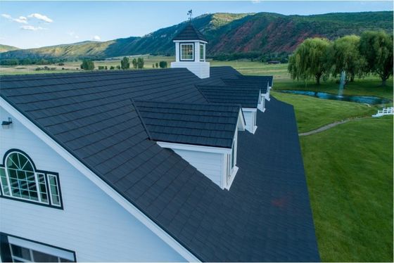 1340mm*420mm*0.4mm YH01 YH02 Chapas de telhado revestidas de pedra para design moderno e casas pré-fabricadas