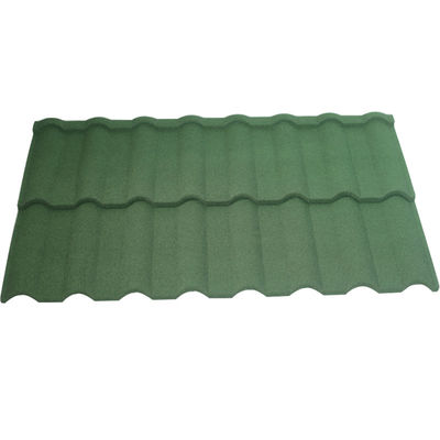 Alta resistência à corrosão azulejos de telhado de metal revestidos de pedra de cor para 50 azulejos de resina sintética