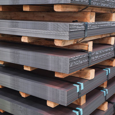 ASTM A36 ASTM A572 Gr.50 Tolerância de revestimento de chapas de aço ± 1% Chapas de aço pretas laminadas a quente com revestimento e tolerância ± 1%