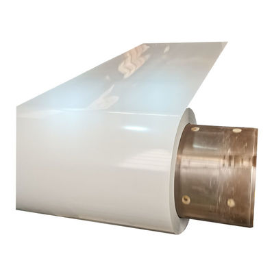 0.5mm bobinas PPGI fornecer diretamente cor branca bobina de aço pré-pintada para fazer tábuas brancas RAL Tolerância verde ± 1%