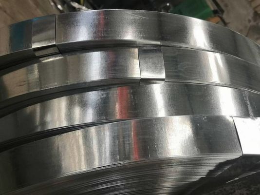 Q235 Q345 0,8MM Espessura Faixas de rolos de aço galvanizado com Prime e Tolerância ± 1% 180mm Largura